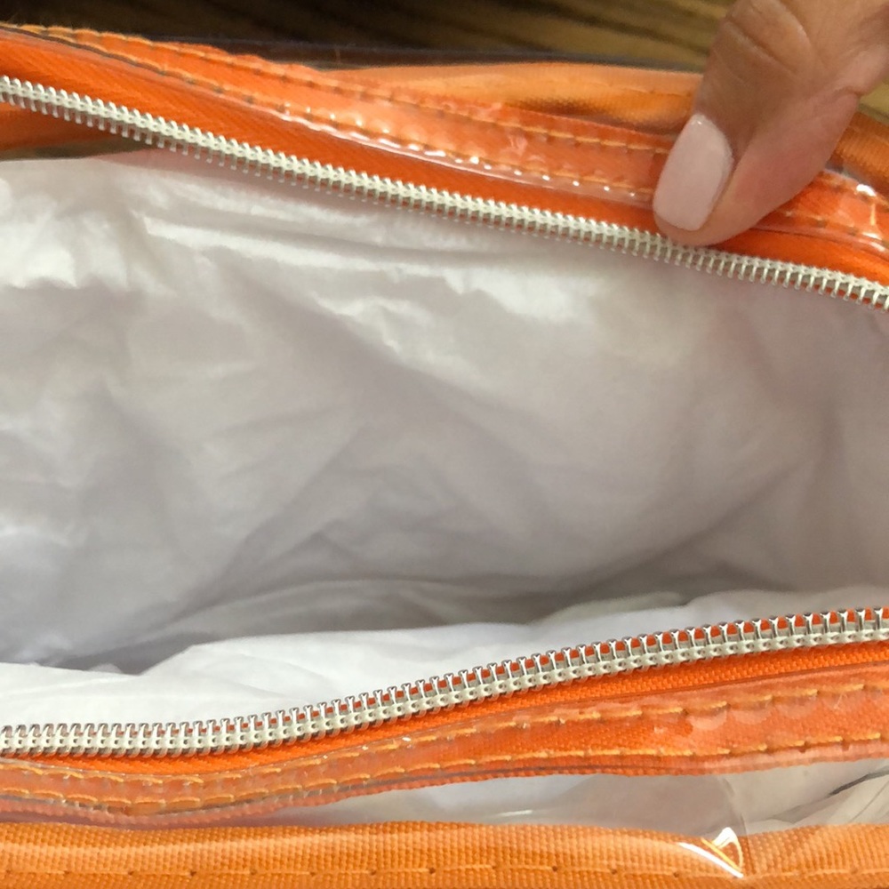 New with tags Trvl travel bag - Picture 7 of 7
